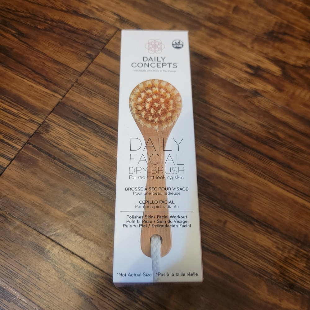 Daily Concepts Facial Dry Brush